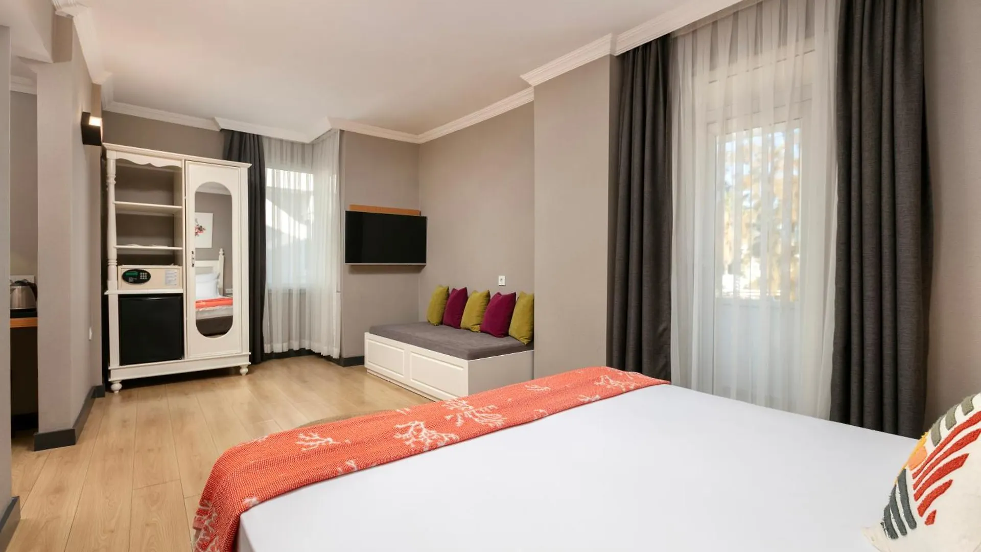 Azuu Boutique Hotel Анталья 4*,